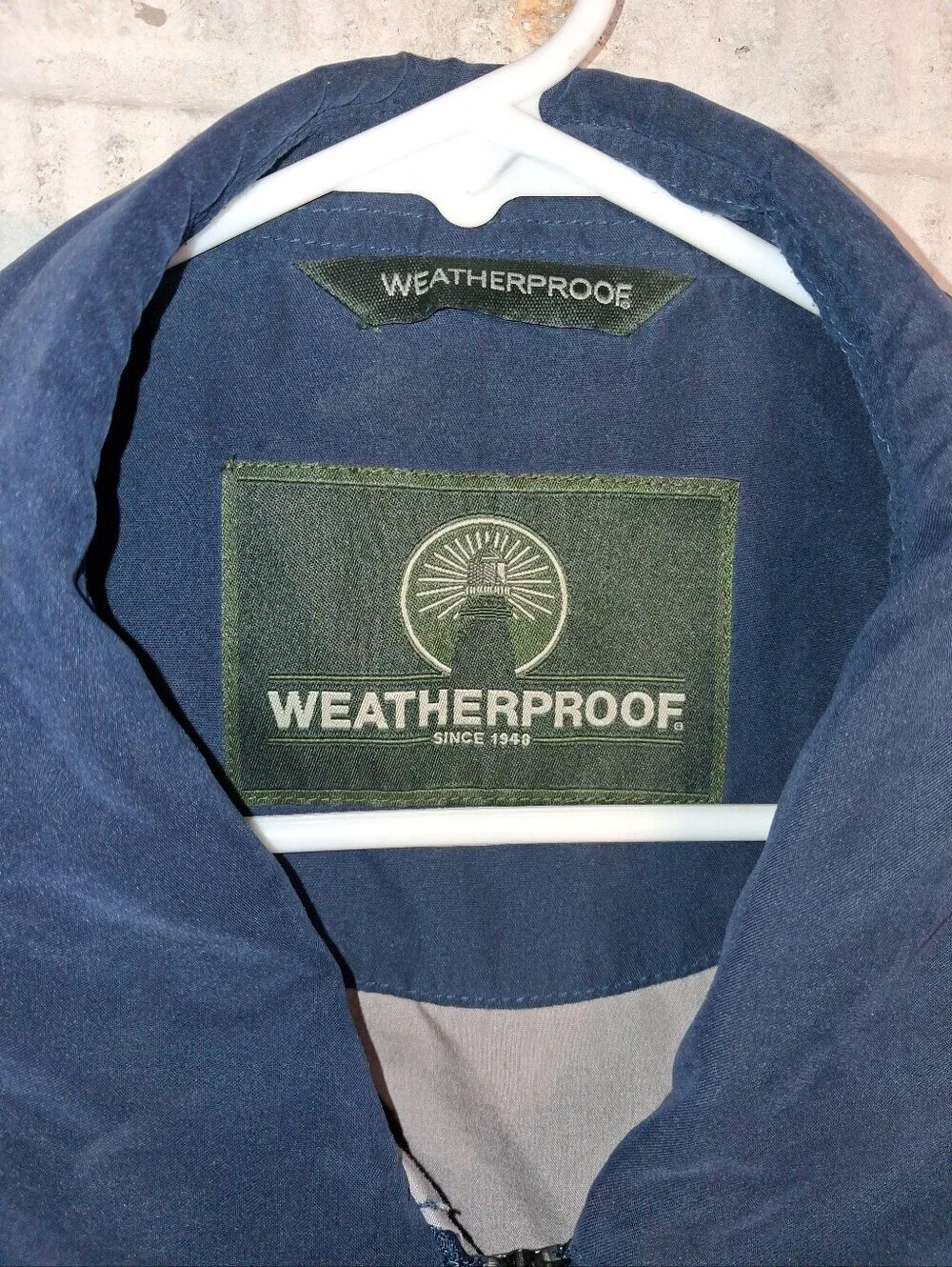 Weatherproof Men’s Dark Navy Bomber Jacket In A Size XL. Great Condition